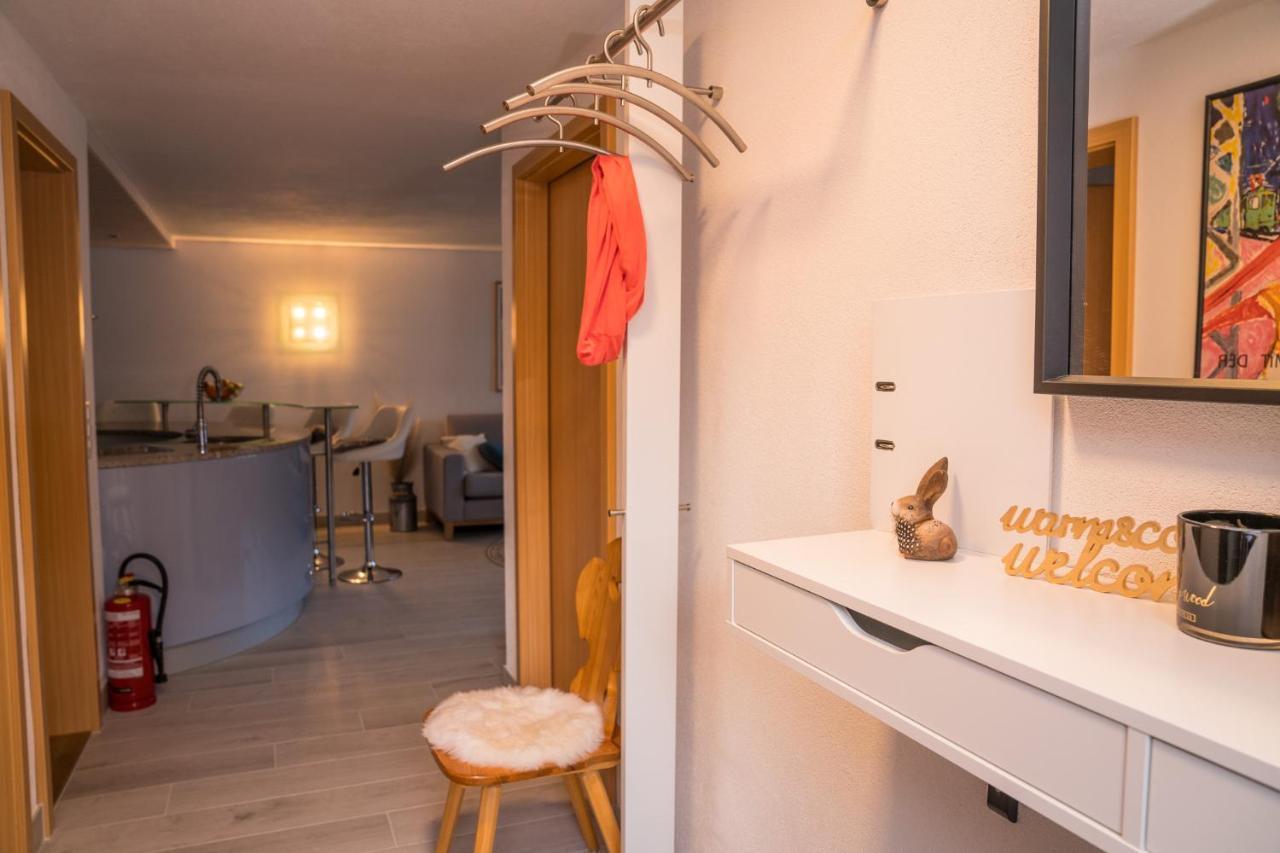 Chalet Spitzhorn - Your Peak Getaway - Private Terrasse & Gratis Parkplatz Gsteig Exterior photo